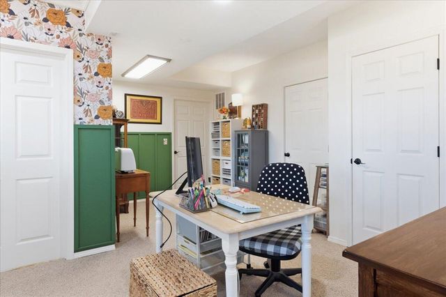 3229 W Mcclernon Street, Springfield, MO 65803