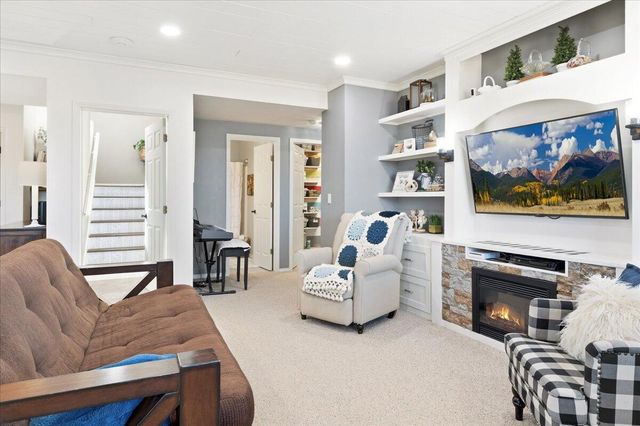 3229 W Mcclernon Street, Springfield, MO 65803