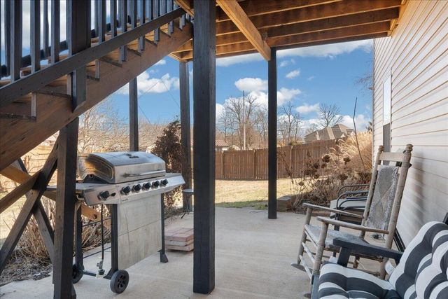 3229 W Mcclernon Street, Springfield, MO 65803