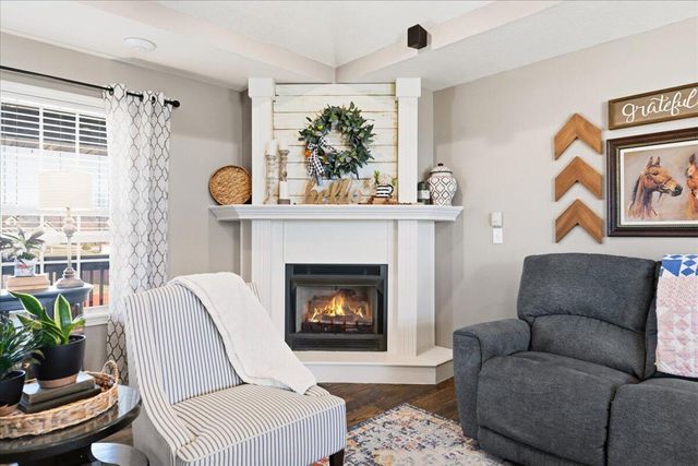 3229 W Mcclernon Street, Springfield, MO 65803