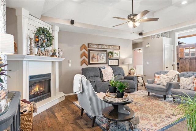 3229 W Mcclernon Street, Springfield, MO 65803