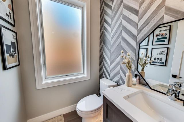 2429 W Augusta Boulevard 3, Chicago, IL 60622