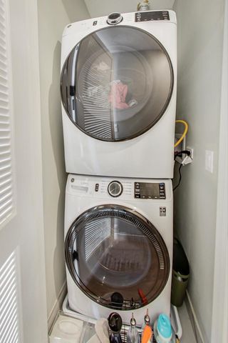 2429 W Augusta Boulevard 3, Chicago, IL 60622