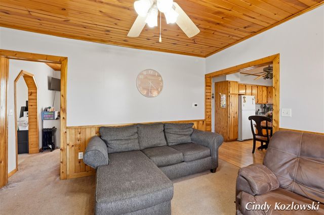 283 S Jones Street, Grant, MI 49327