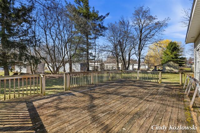 283 S Jones Street, Grant, MI 49327