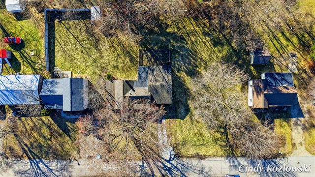 283 S Jones Street, Grant, MI 49327