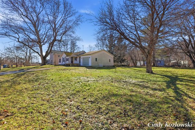 283 S Jones Street, Grant, MI 49327