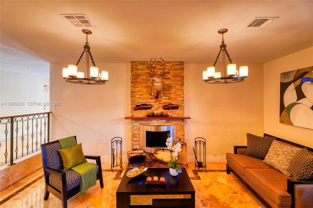 5826 SW 17th St 0, Miami, FL 33155