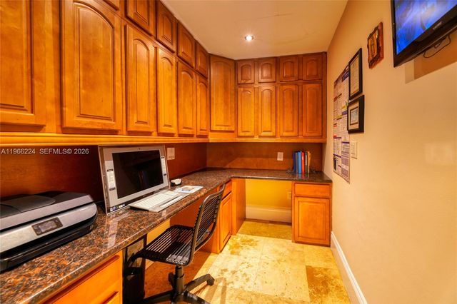 5826 SW 17th St 0, Miami, FL 33155