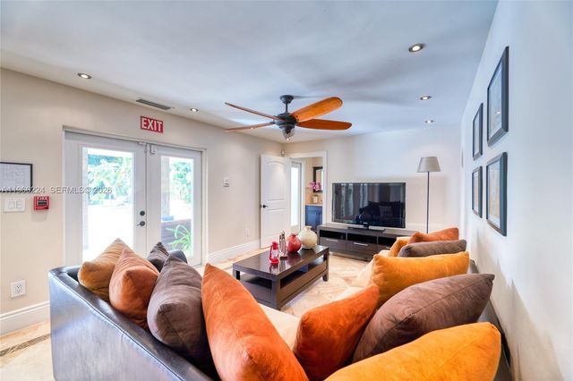 5826 SW 17th St 0, Miami, FL 33155