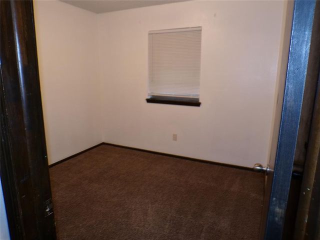 1049 NW 22nd Street, Moore, OK 73160