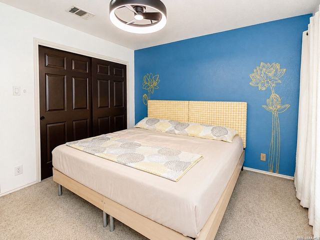 8610 Cantua Crk, Helotes, TX 78023