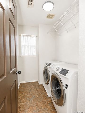 8610 Cantua Crk, Helotes, TX 78023