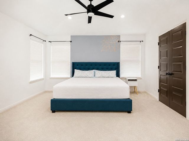 8610 Cantua Crk, Helotes, TX 78023