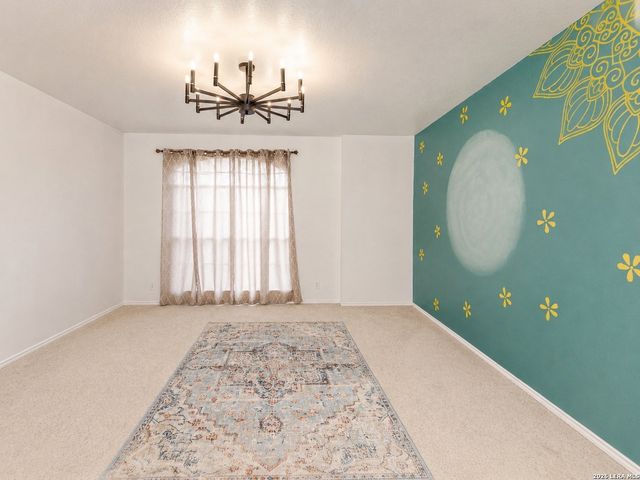 8610 Cantua Crk, Helotes, TX 78023