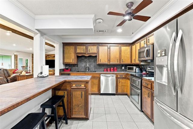 1142 N Tamela Drive, Lake Charles, LA 70605