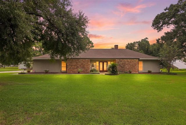 1142 N Tamela Drive, Lake Charles, LA 70605