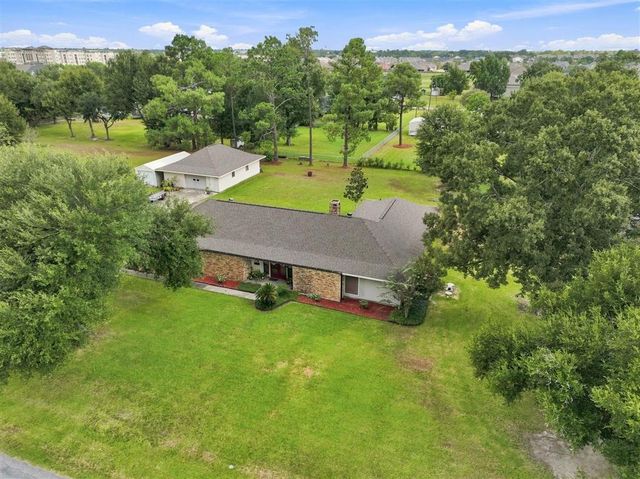 1142 N Tamela Drive, Lake Charles, LA 70605