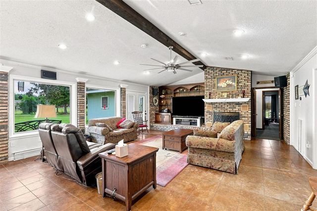 1142 N Tamela Drive, Lake Charles, LA 70605