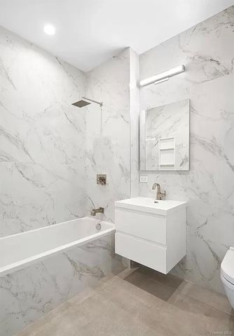 19-14 21st Road 2A, Astoria, NY 11105