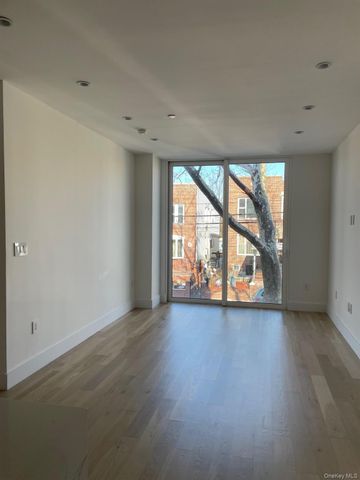 19-14 21st Road 2A, Astoria, NY 11105