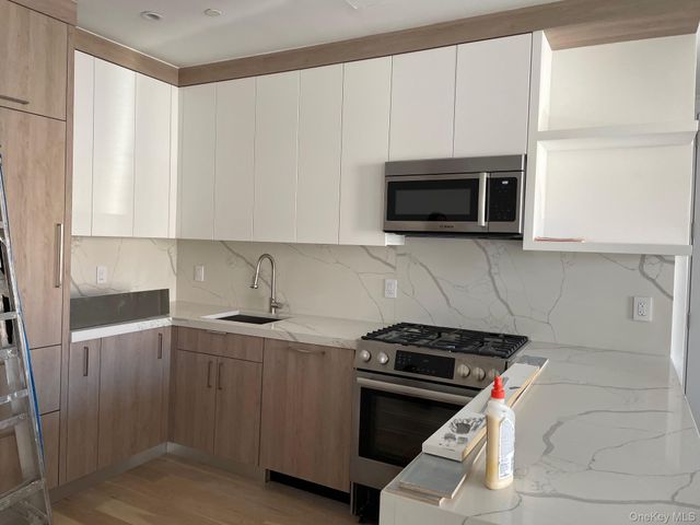 19-14 21st Road 2A, Astoria, NY 11105