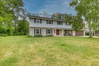 820 W Clovernook LANE, Glendale, WI 53217