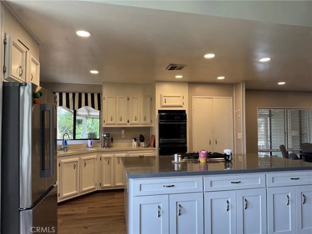 1919 Coronet 218, Anaheim, CA 92801