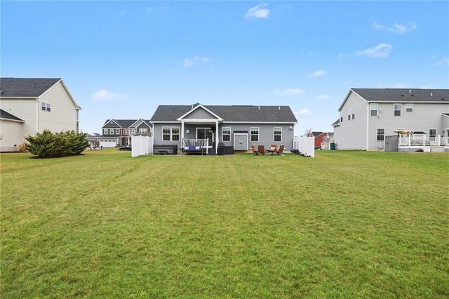5978 Ivory Drive Drive, Farmington, NY 14425