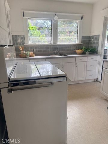 262 Thorne, Los Angeles, CA 90042