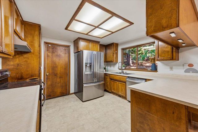 11521 Ragan Way, Grass Valley, CA 95949
