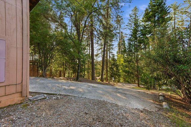 11521 Ragan Way, Grass Valley, CA 95949