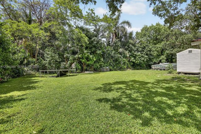 14401 SW 23rd St, Davie, FL 33325