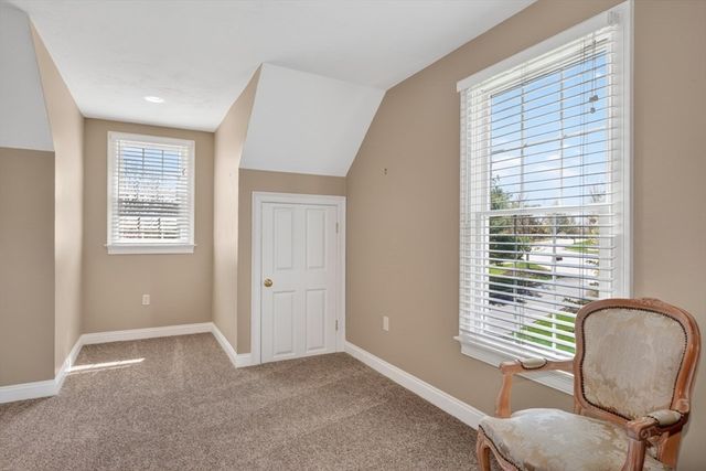 18 Manchester Dr, Wrentham, MA 02093