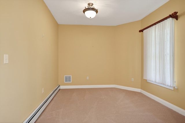 18 Manchester Dr, Wrentham, MA 02093