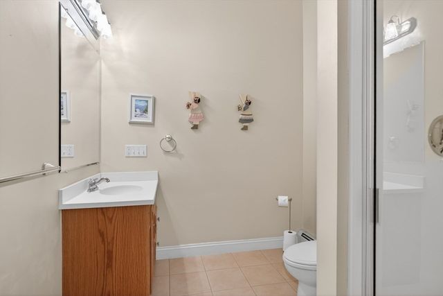 18 Manchester Dr, Wrentham, MA 02093