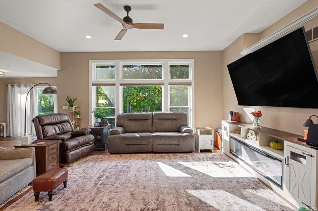 54825 Black Oak Court, Bristol, IN 46507