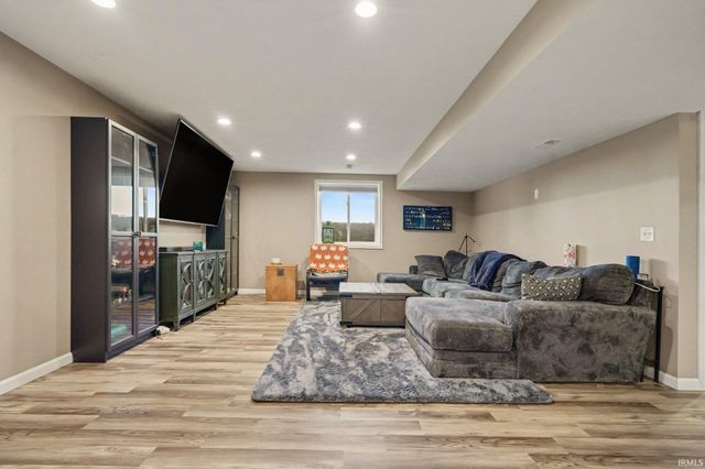 54825 Black Oak Court, Bristol, IN 46507