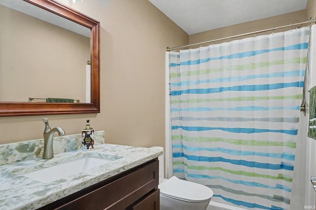 54825 Black Oak Court, Bristol, IN 46507
