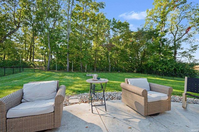 54825 Black Oak Court, Bristol, IN 46507