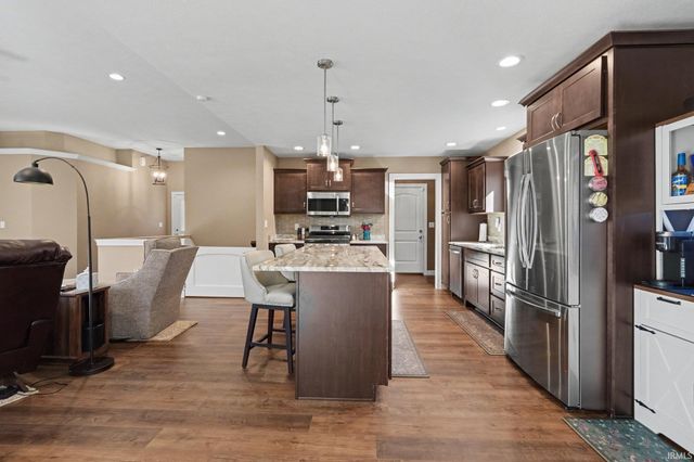 54825 Black Oak Court, Bristol, IN 46507