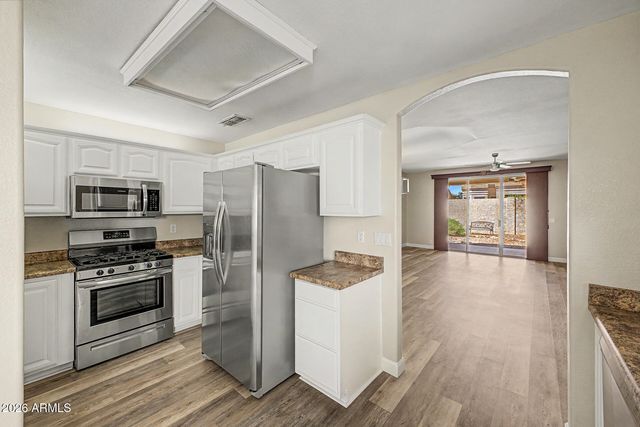 8874 W PIUTE Avenue, Peoria, AZ 85382