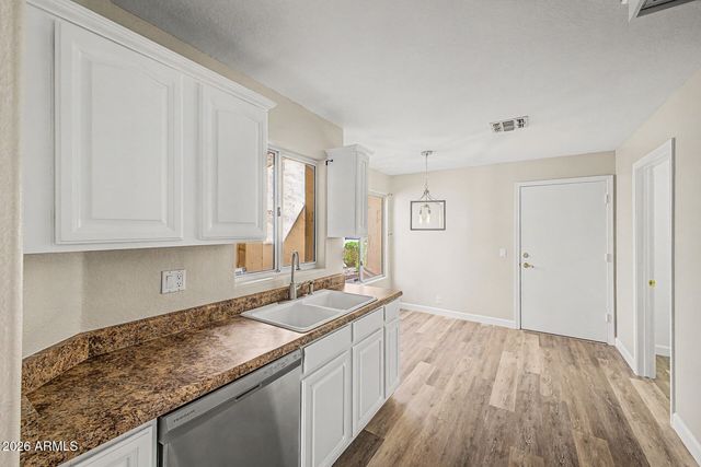 8874 W PIUTE Avenue, Peoria, AZ 85382