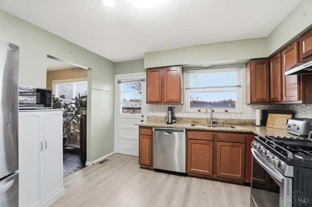 564 Waycross Road, Forest Park, OH 45240