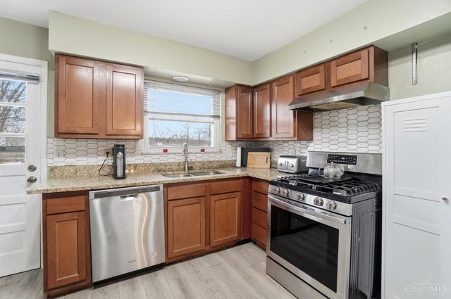 564 Waycross Road, Forest Park, OH 45240