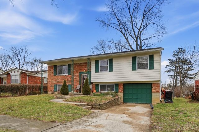 564 Waycross Road, Forest Park, OH 45240