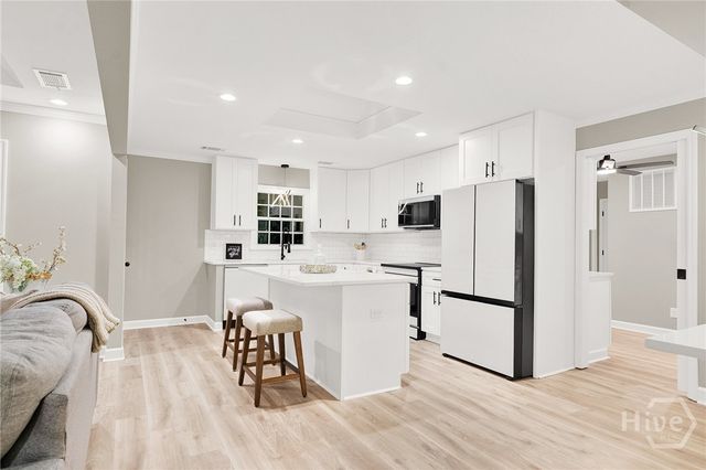 5 Fletcher Lane, Savannah, GA 31411