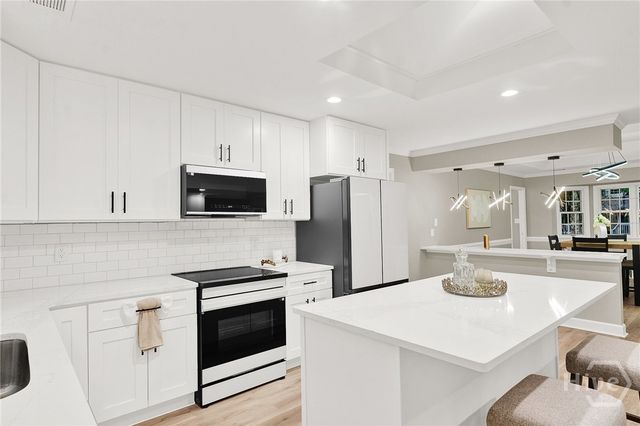 5 Fletcher Lane, Savannah, GA 31411