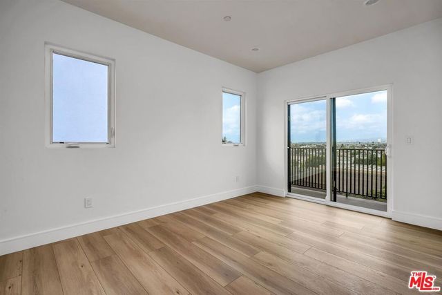 4701 Saturn Street, Los Angeles, CA 90019