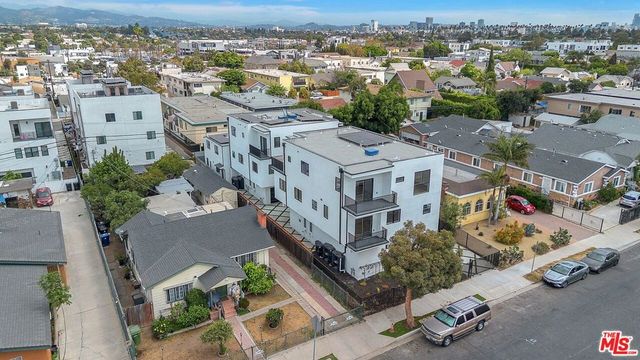 4701 Saturn Street, Los Angeles, CA 90019